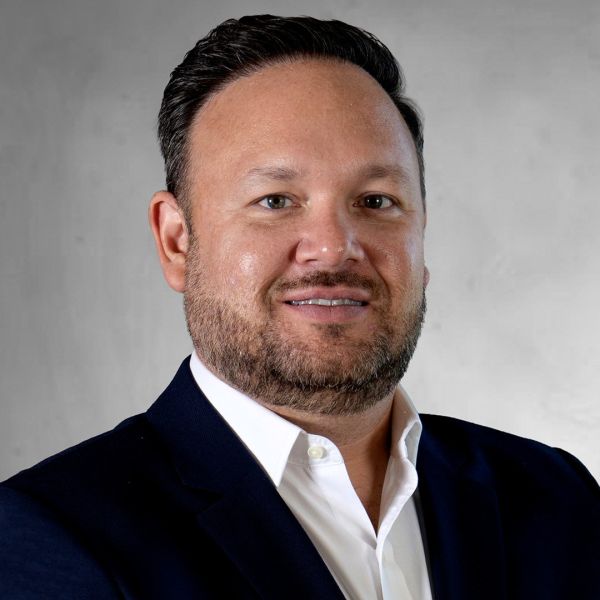 Carlos Brehm T. santamarina mas steta equipo carlos brehm 1080x1080